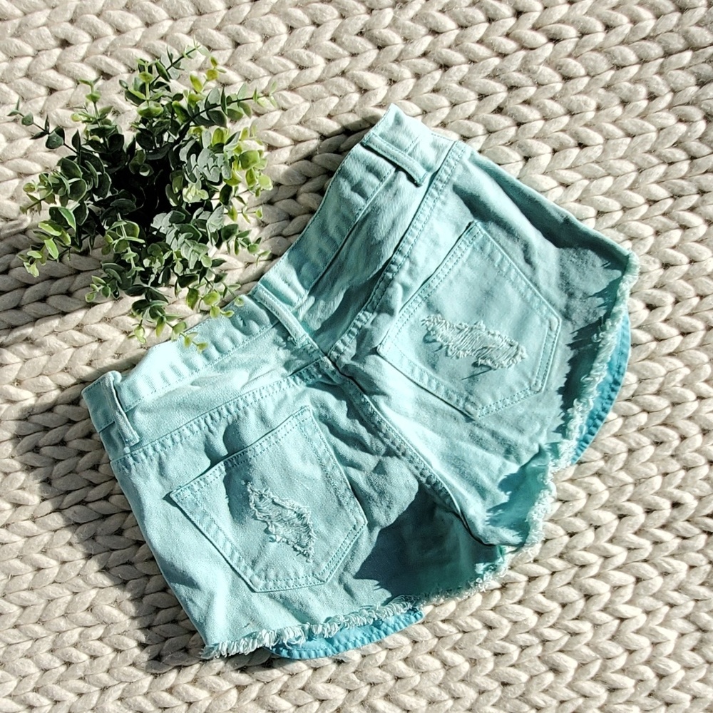 Forever 21 highwaisted button fly cutoff shorts - Picture 3 of 3